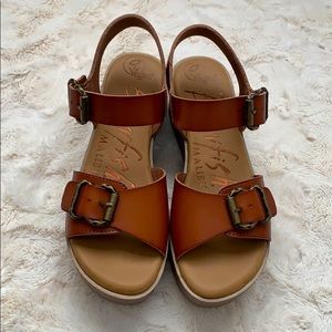 Blowfish Leeds Wedge Sandal - BNWOT